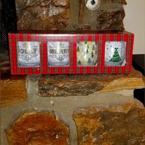 Winterberrie Wine Glasses